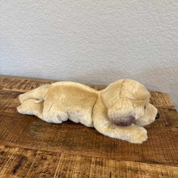 Wildlife Adventures Yellow Lab Puppy 2017 Realistic Plush Stuffed Animal Dog NWT - Picture 5 of 9